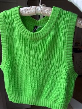 Divided Neon Green Knit Sleeveless Sweater Vest